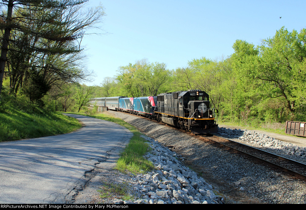 Northbound Amtrak 58